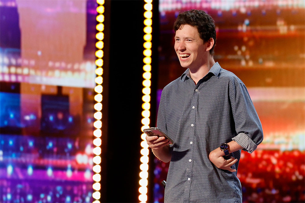 Ahren Belisle performs his stand up on America's Got Talent stage.